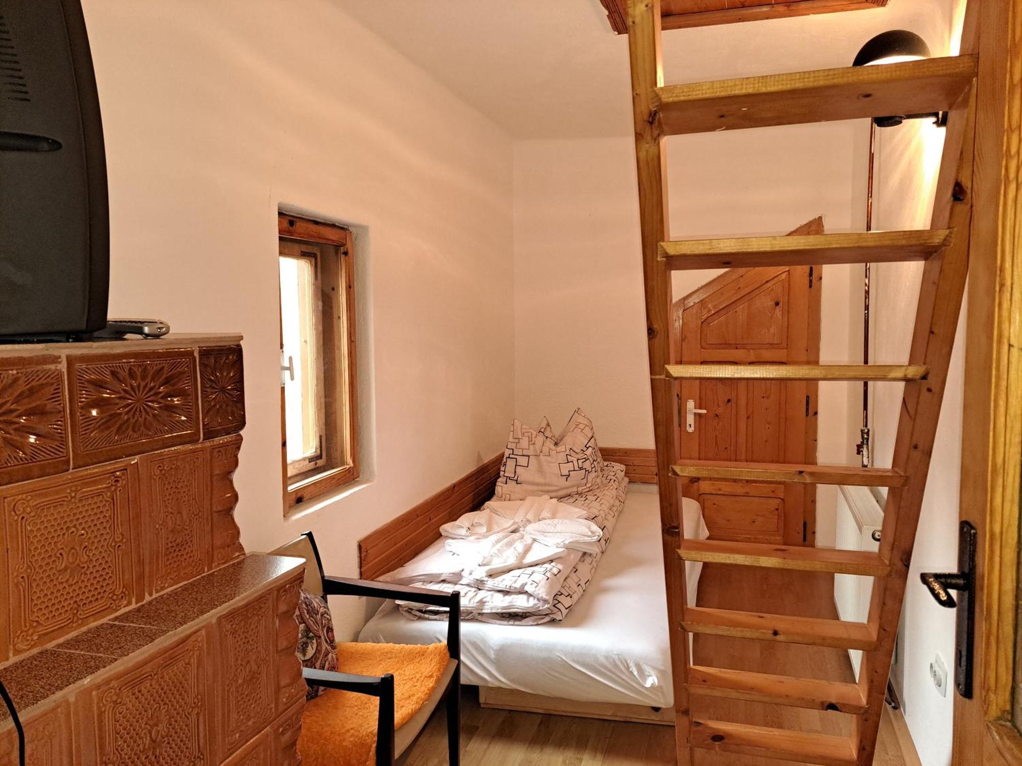 Casa Dintre Meri Poiana Marului  Luaran gambar