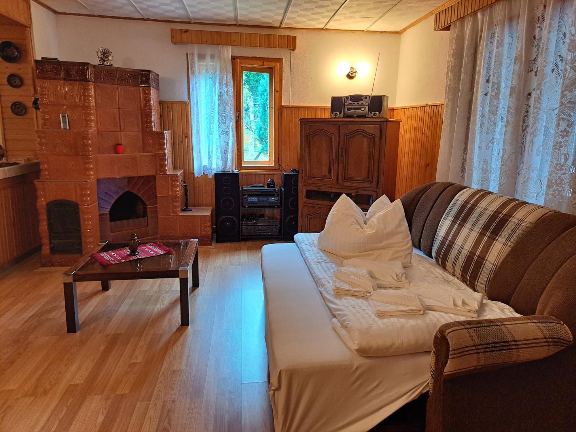 Casa Dintre Meri Poiana Marului  Luaran gambar